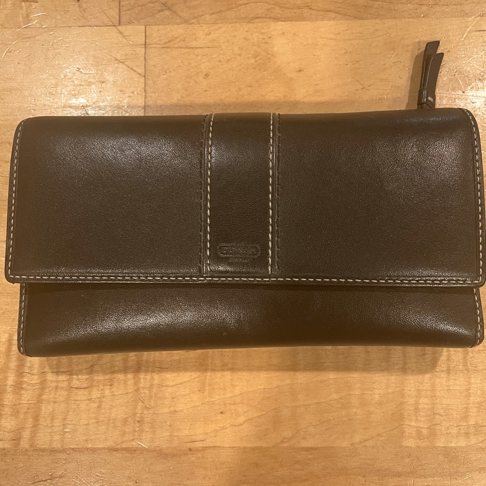 Ladies leather Coach wallet